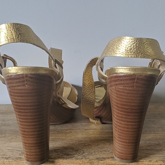 Juicy Couture Heels - Picture 3 of 5